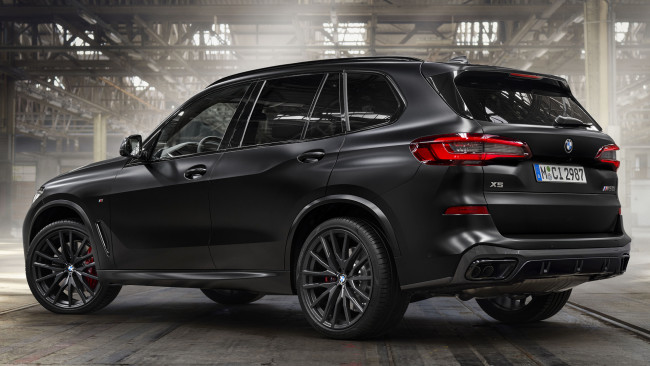 Обои картинки фото bmw x5 m50i black vermilion edition 2021, автомобили, bmw, x5, m50i, black, vermilion, edition, 2021
