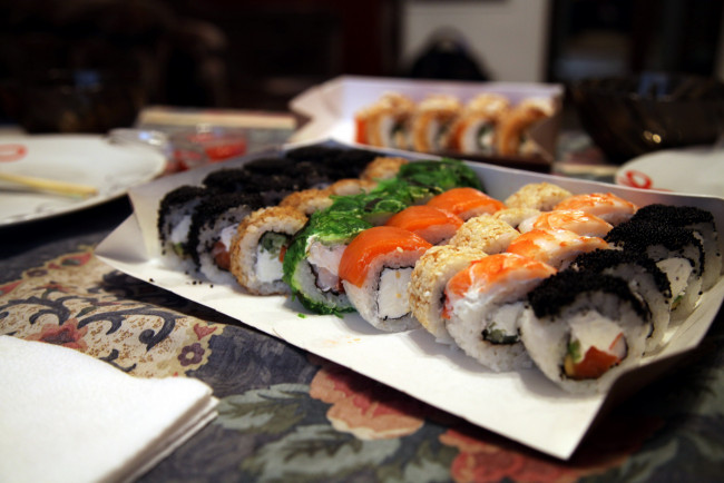 Обои картинки фото еда, рыба,  морепродукты,  суши,  роллы, суши