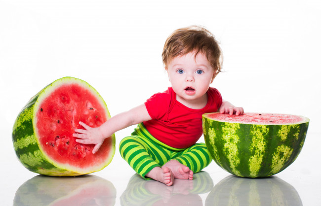 Обои картинки фото разное, дети, ребенок, арбуз