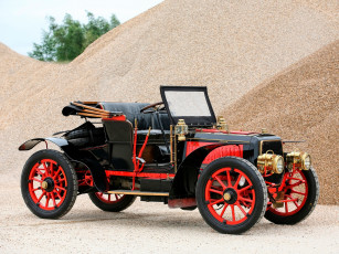 Картинка автомобили классика небо деревья куча щебня