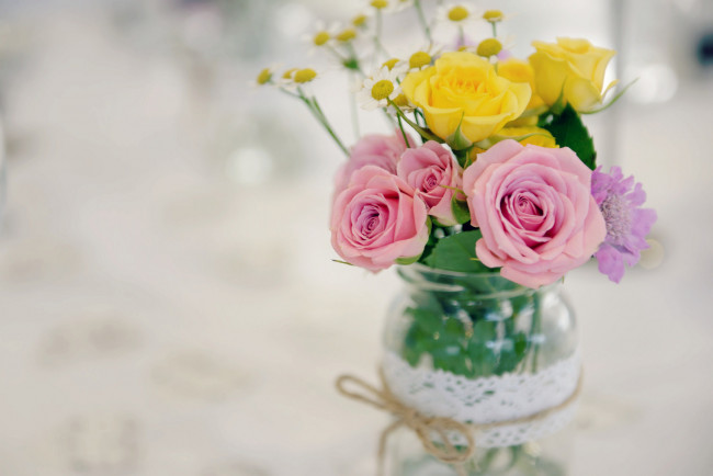 Обои картинки фото цветы, разные вместе, букет, ваза