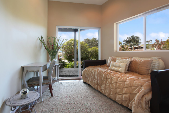 Обои картинки фото интерьер, веранды,  террасы,  балконы, цветы, мебель, стол