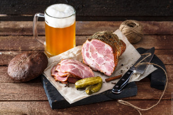 Картинка еда натюрморт пиво ветчина мясо хлеб огурец