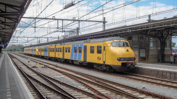 Картинка техника электровозы локомотив состав