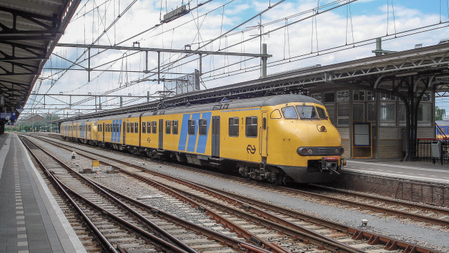 Обои картинки фото техника, электровозы, локомотив, состав