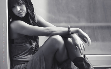 Картинка календари компьютерный+дизайн женщина 2019 сидит calendar девушка взгляд