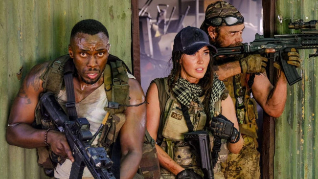 Обои картинки фото rogue ,  2020, кино фильмы, rogue, львица, боевик, юар, великобритания, меган, фокс