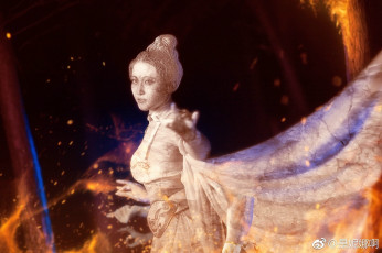 Картинка девушки -+креатив +косплей статуя костюм фотошоп