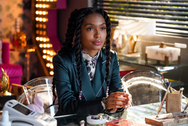 Обои картинки фото grown-ish , сериал 2018 – , кино фильмы, -unknown , другое, повзрослевшие, драма, сериал, комедия, yara, shahidi, zoey, johnson