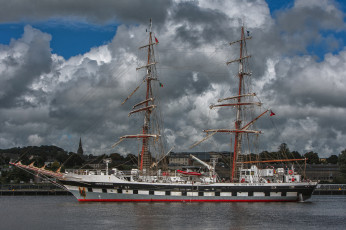 Картинка корабли парусники stavros s niarchos бриг