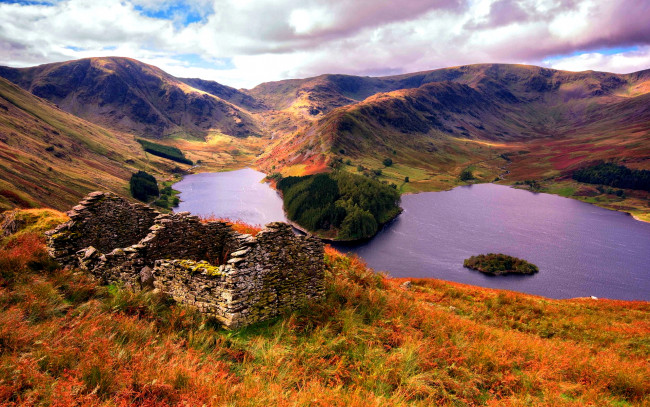 Обои картинки фото mountain, lake, природа, реки, озера, развалины, лес, горы, озеро, простор, панорама