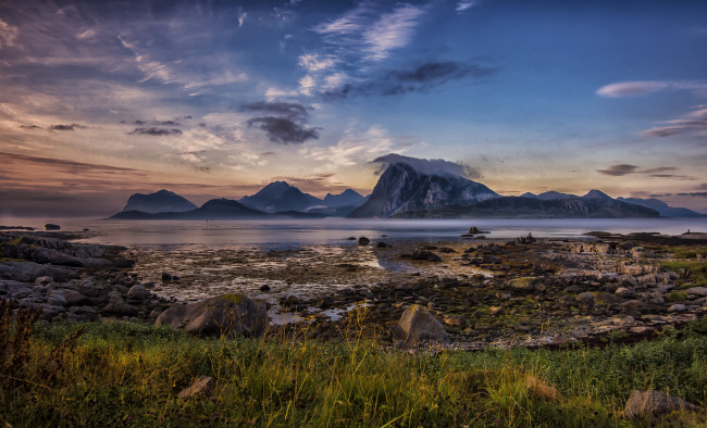 Обои картинки фото природа, побережье, тучи, залив, горы