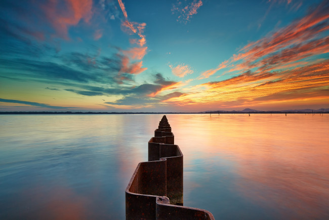 Обои картинки фото природа, восходы, закаты, строение, море, закат, облака, небо