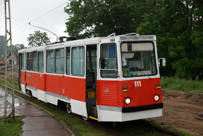 Обои картинки фото техника, трамваи, рельсы, город, трамвай