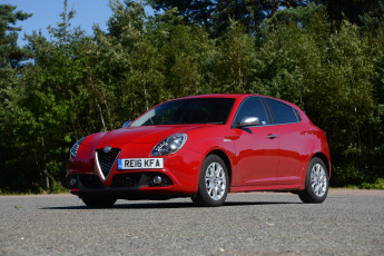 Картинка автомобили alfa+romeo uk-spec giulietta alfa romeo