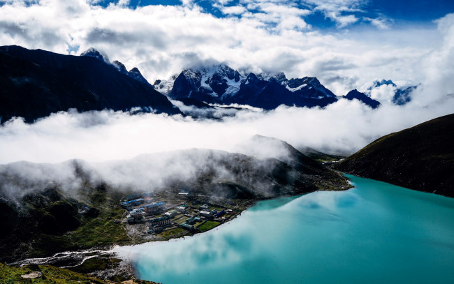 Обои картинки фото природа, пейзажи, облака, горы, озеро