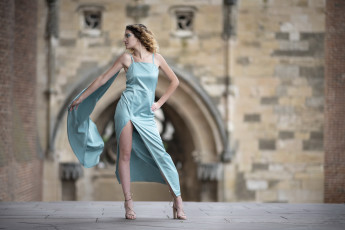 Картинка девушки -unsort+ блондинки +светловолосые модель платье вырез макияж