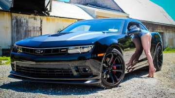 Картинка автомобили -авто+с+девушками chevrolet camaro ss