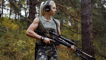 Картинка девушки -+девушки+с+оружием двл-10 м2 урбана