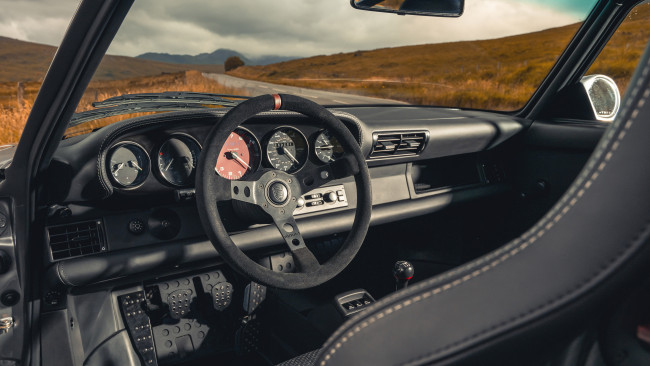 Обои картинки фото porsche 911 paul stephens autoart 993r 2022, автомобили, спидометры, торпедо, porsche, 911, paul, stephens, autoart, 993r, 2022