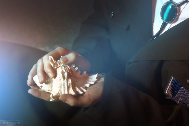 Обои картинки фото разное, руки,  ноги, наряд, ракушка