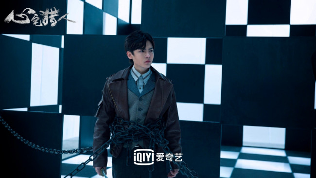 Обои картинки фото кино фильмы, psych-hunter, парень, куртка, цепи