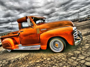 Картинка автомобили выставки уличные фото