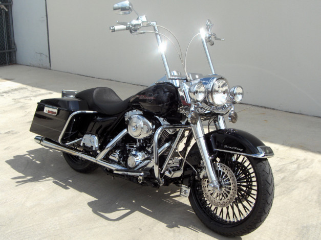 Обои картинки фото мотоциклы, harley, davidson