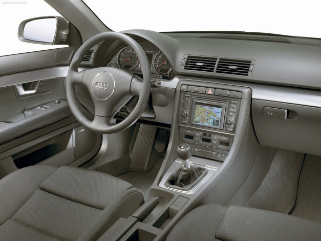 Обои картинки фото a4, автомобили, спидометры, торпедо