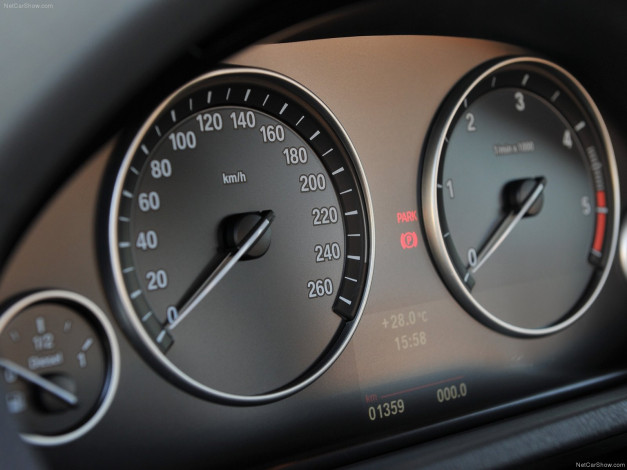 Обои картинки фото автомобили, спидометры, торпедо