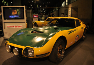 Картинка toyota автомобили выставки уличные фото красота стиль скорость автомобиль
