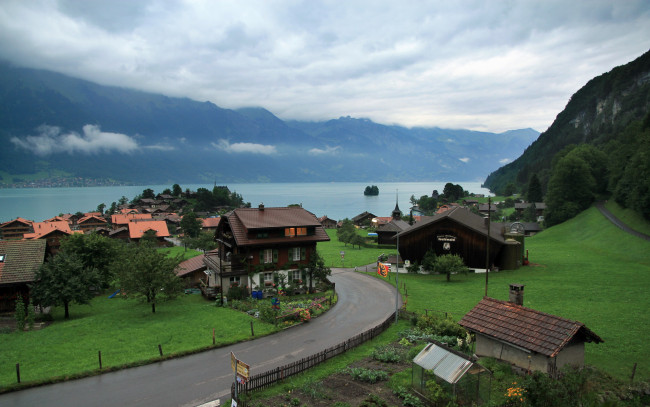 Обои картинки фото iseltwald, switzerland, города, улицы, площади, набережные, дома, дорога, горы