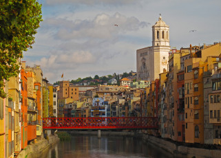 Картинка испания каталония герона города улицы площади набережные мост дома канал