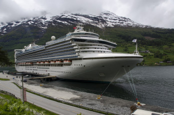 Картинка caribbean+princess корабли лайнеры круизный лайнер