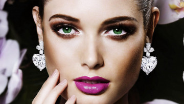 Картинка девушки sandrah+hellberg лицо sandrah hellberg бриллианты серьги