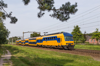 Картинка техника электровозы локомотив состав