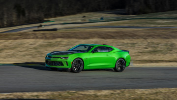 обоя chevrolet camaro 1le green 2017, автомобили, camaro, 2017, green, 1le, chevrolet