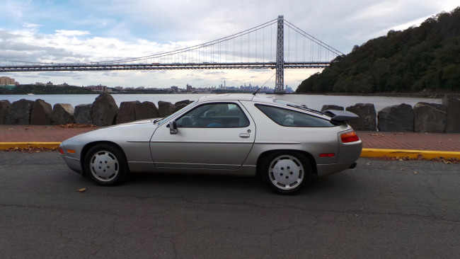 Обои картинки фото автомобили, porsche, volvo