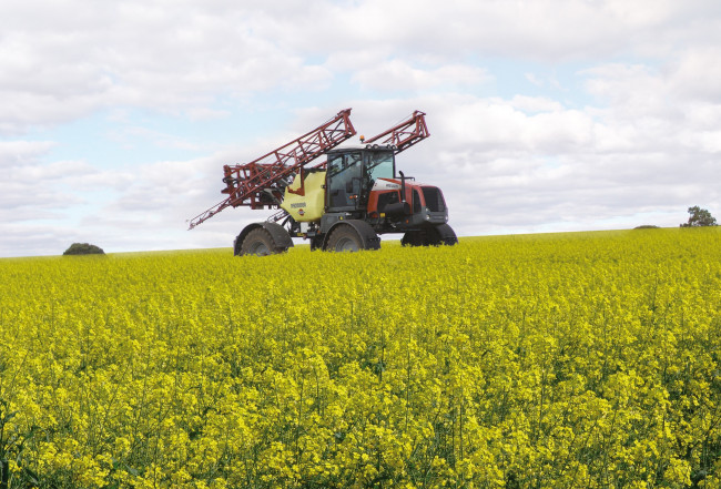 Обои картинки фото техника, распылители, hardi