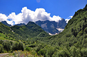 Картинка ущелье+гоначхир природа горы гоначхир россия ущелье кавказ