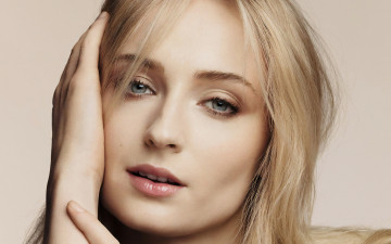 Картинка девушки sophie+turner портрет