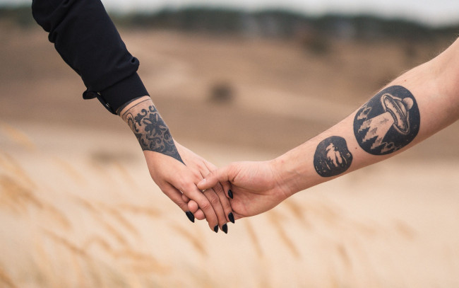 Обои картинки фото разное, руки,  ноги, тату