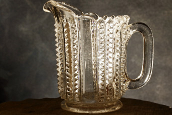 Картинка разное посуда +столовые+приборы +кухонная+утварь стеклянный кувшин