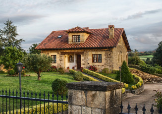 Картинка испания кантабрия сантильяна дель мар города здания дома сад дом