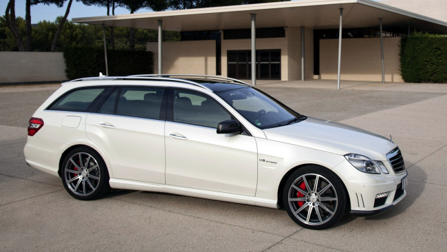 Обои картинки фото mercedes, автомобили, benz, автомобиль, стиль, мощь, скорость