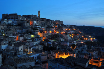 Картинка matera+italy города -+огни+ночного+города matera italy италия дома ночь огни