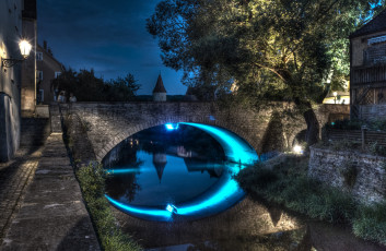 Картинка германия+бавария+берхинг города -+огни+ночного+города берхинг бавария германия дома канал мост ночь огни