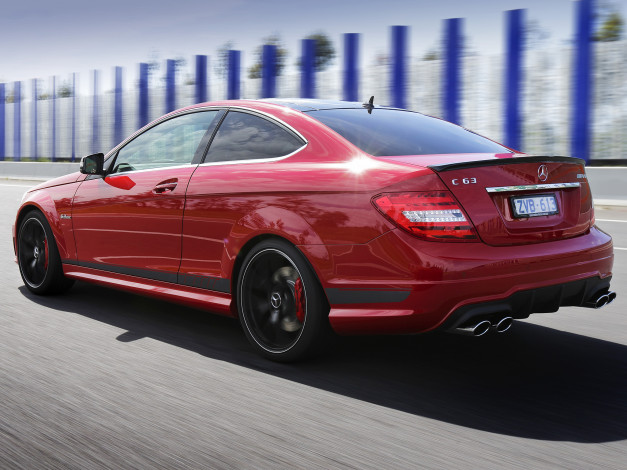 Обои картинки фото автомобили, mercedes-benz, c, 63, amg, edition, 507, au-spec, w204, 2013г, красный