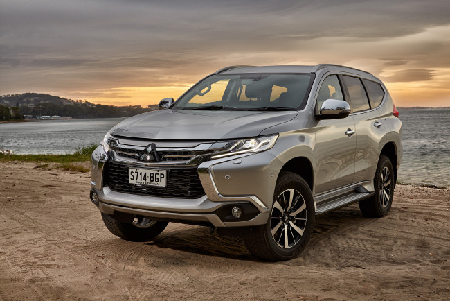 Обои картинки фото автомобили, mitsubishi, 2015г, pajero, sport, au-spec