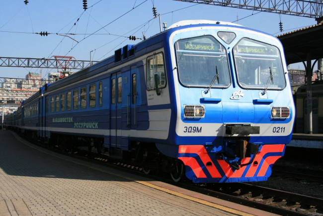 Обои картинки фото электричка, техника, поезда, перрон, поезд